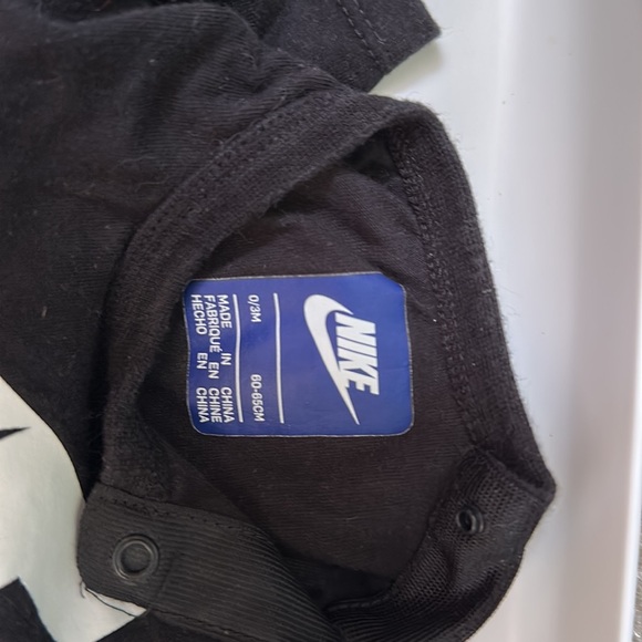 NIKE BABY ONESIE - Picture 6 of 6